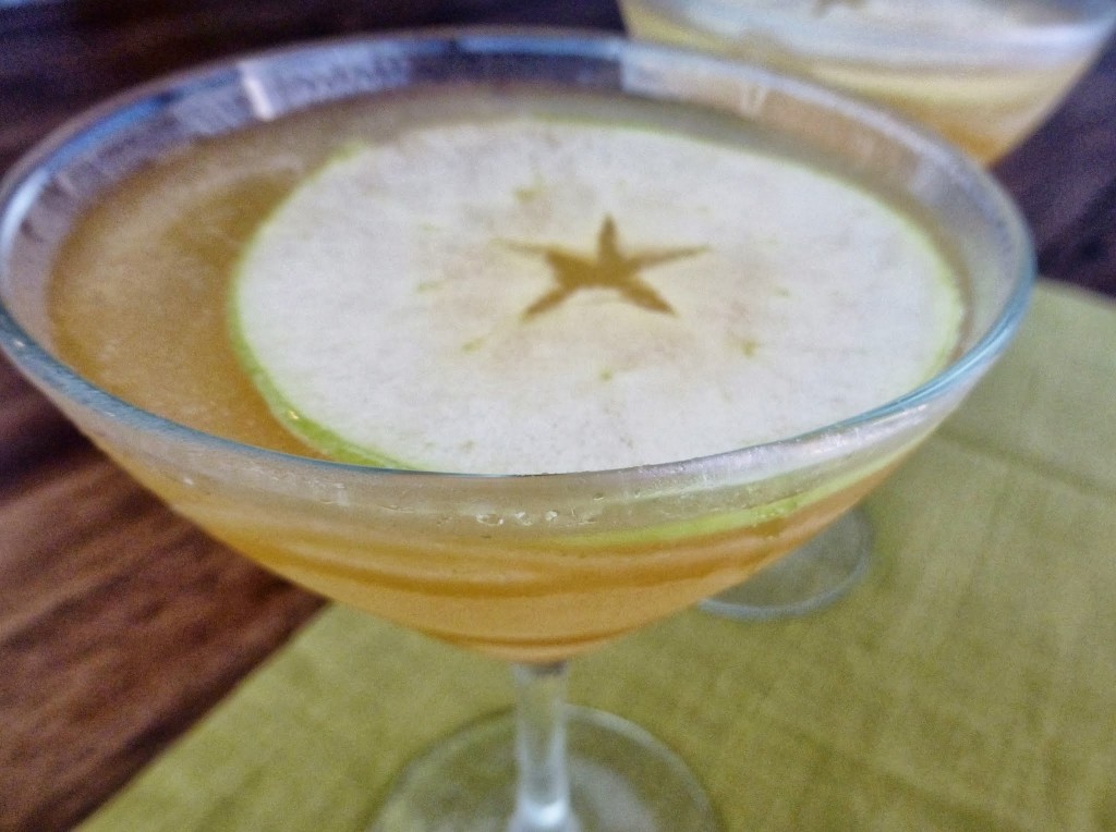 Caramel Apple Cocktail - 1